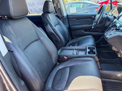 Used 2023 Honda Odyssey Touring image 17