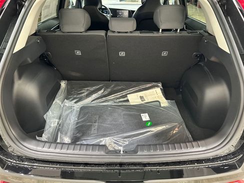 New 2025 Kia Niro LX image 24