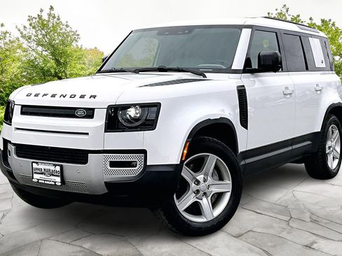 Used 2022 Land Rover Defender 110 SE image 12