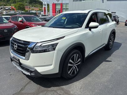 Certified 2024 Nissan Pathfinder Platinum w/ Cargo Package