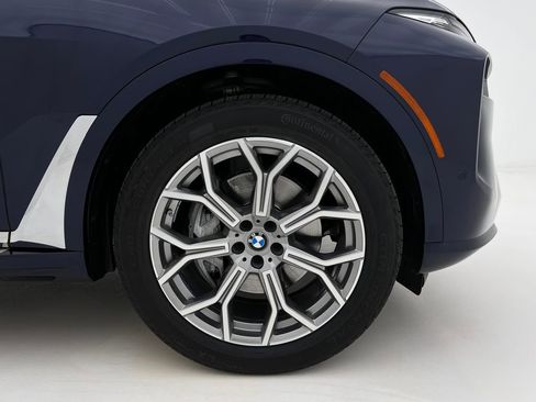 Used 2023 BMW X7 xDrive40i image 30