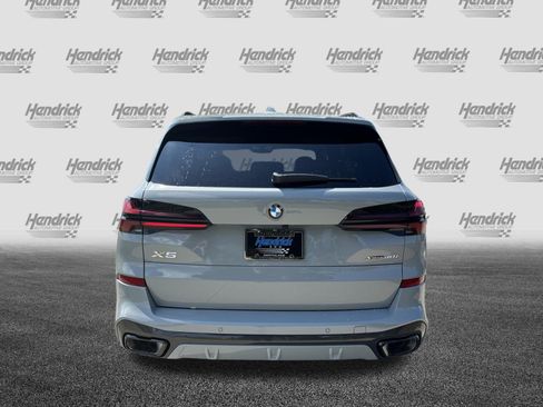 New 2026 BMW X5 xDrive40i w/ M Sport Package AWD/4WD image 9