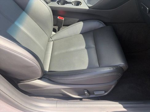 Used 2023 Genesis G70 2.0T AWD/4WD image 37