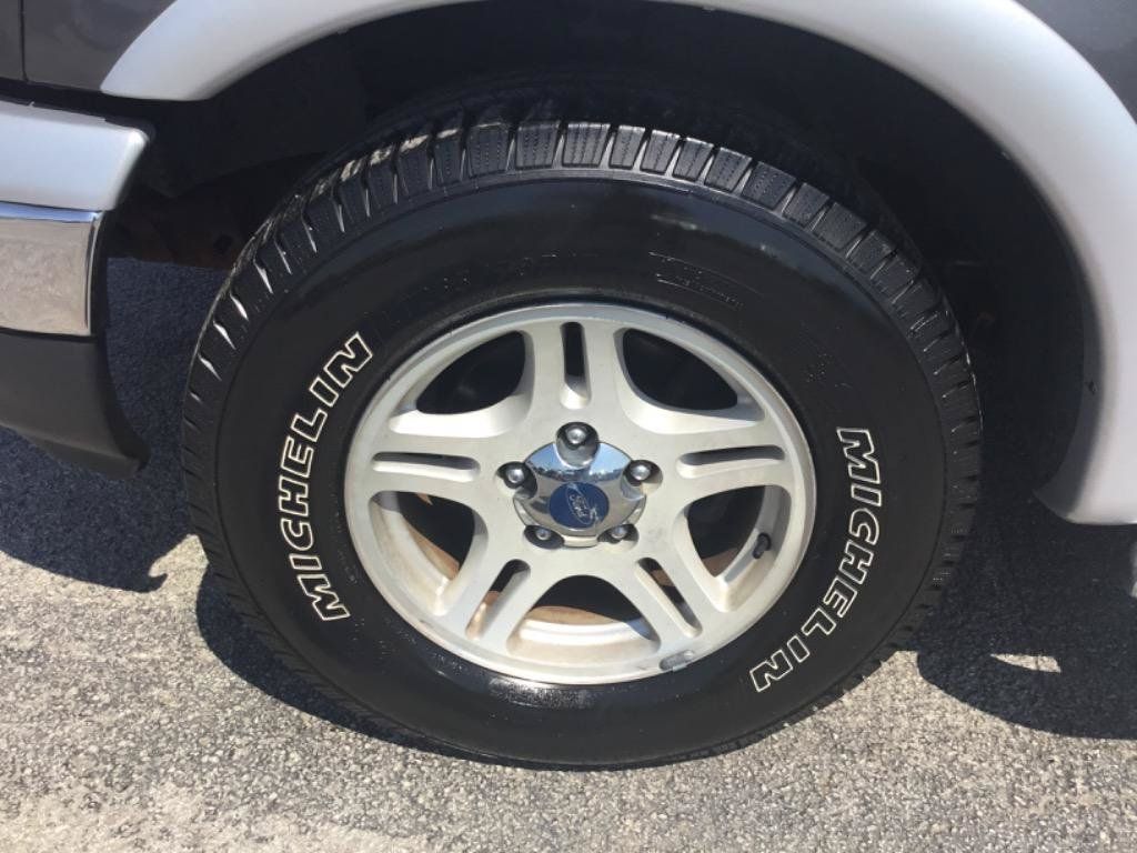 Used 2002 Ford F150 XLT RWD image 21