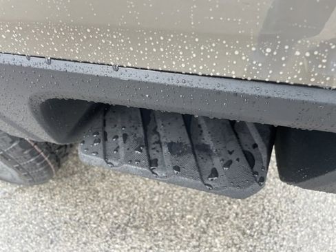 New 2025 Ford Ranger XLT w/ FX4 Off-Road Package image 11