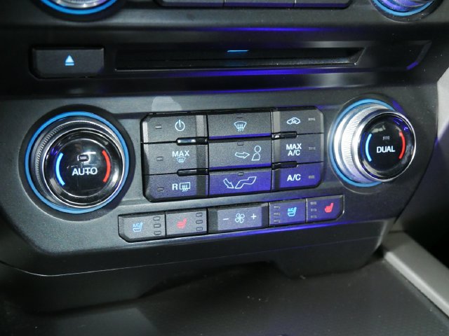 Used 2016 Ford F150 Lariat w/ Equipment Group 502A Luxury AWD/4WD image 24