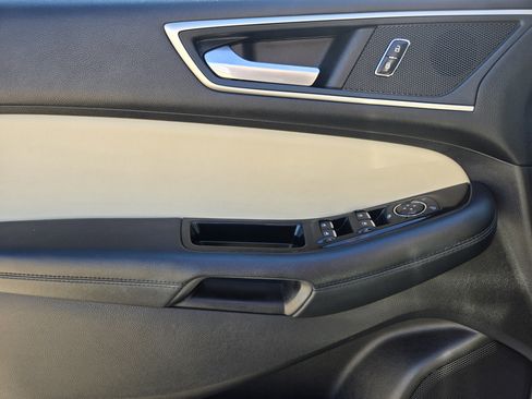 Certified 2017 Ford Edge SEL w/ Equipment Group 201A image 17