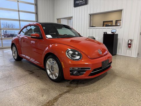 Used 2019 Volkswagen Beetle 2.0T SE w/ SE Premium Package image 7