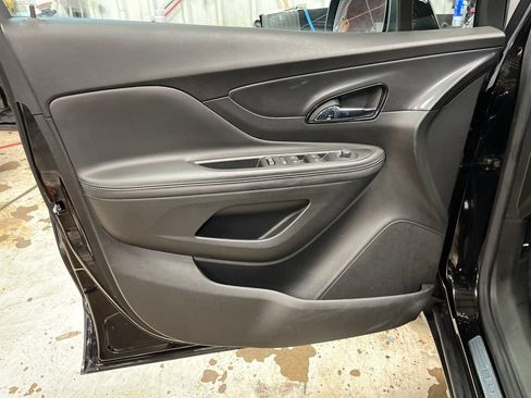 Used 2022 Buick Encore Preferred w/ Safety Package AWD/4WD image 15
