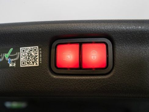 Certified 2025 Mercedes-Benz C 300 4MATIC Sedan image 27