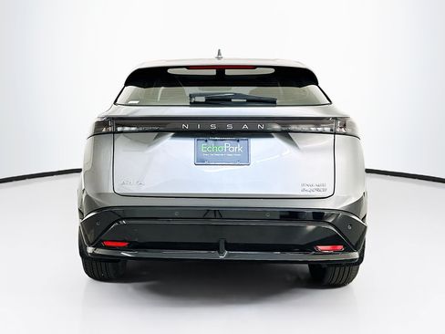 Used 2023 Nissan Ariya AWD image 7