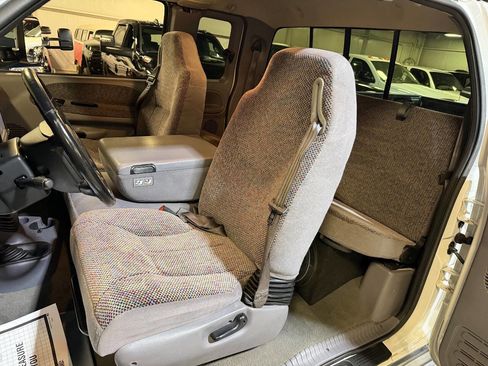 Used 2002 Dodge Ram 2500 Truck SLT AWD/4WD image 15