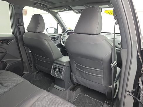 Used 2025 Subaru Forester Premium AWD/4WD image 46
