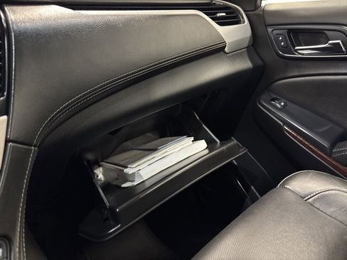 Used 2020 GMC Yukon XL SLT image 16