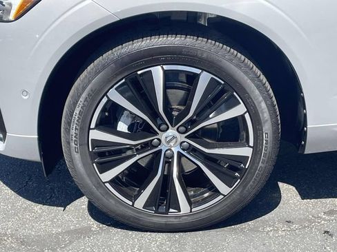 Used 2023 Volvo XC60 B5 Plus w/ Climate Package AWD/4WD image 12