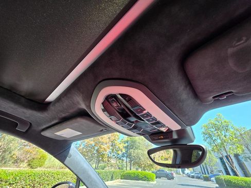 Used 2016 Porsche Macan Turbo image 12