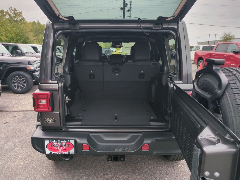 New 2027 Jeep Wrangler Unlimited Sahara AWD/4WD image 31