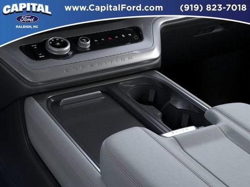 New 2026 Ford Expedition Active image 15