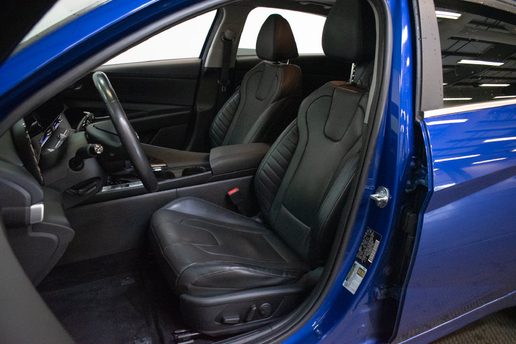 Used 2023 Hyundai Elantra Limited FWD image 20