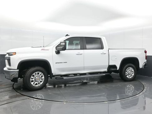 Used 2023 Chevrolet Silverado 2500 LT w/ Convenience Package image 4