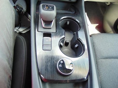 Used 2024 Nissan Rogue SV image 34