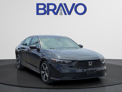 Used 2024 Honda Accord Sport image 2
