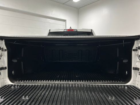 Used 2020 RAM 1500 Laramie AWD/4WD image 34