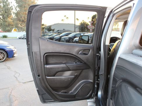 Used 2016 GMC Canyon SLT w/ Driver Alert Package image 14