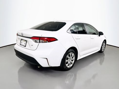Used 2025 Toyota Corolla LE image 4