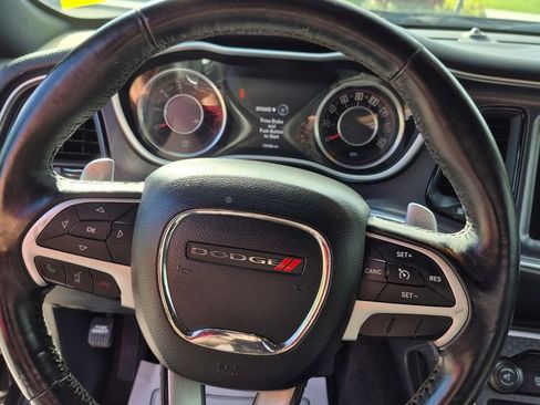 Certified 2015 Dodge Challenger R/T Plus image 22