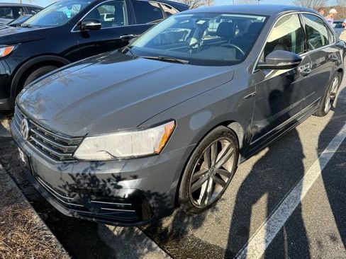 Used 2017 Volkswagen Passat 1.8T R-Line image 2