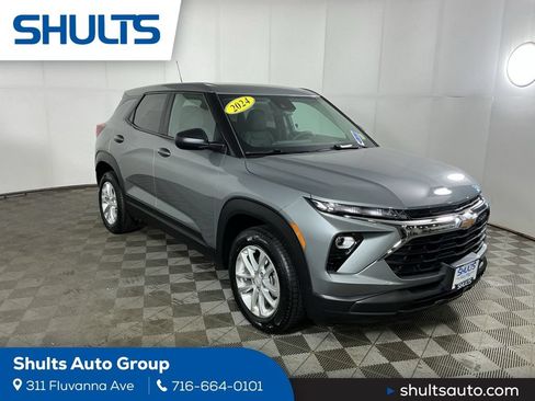 Used 2024 Chevrolet TrailBlazer LS w/ LS Convenience Package AWD/4WD image 1
