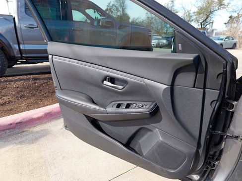 Used 2022 Nissan Sentra SV w/ Trunk Package image 21