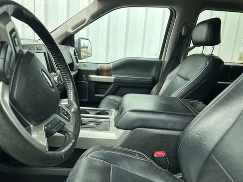 Used 2017 Ford F150 Lariat w/ Equipment Group 502A Luxury image 4