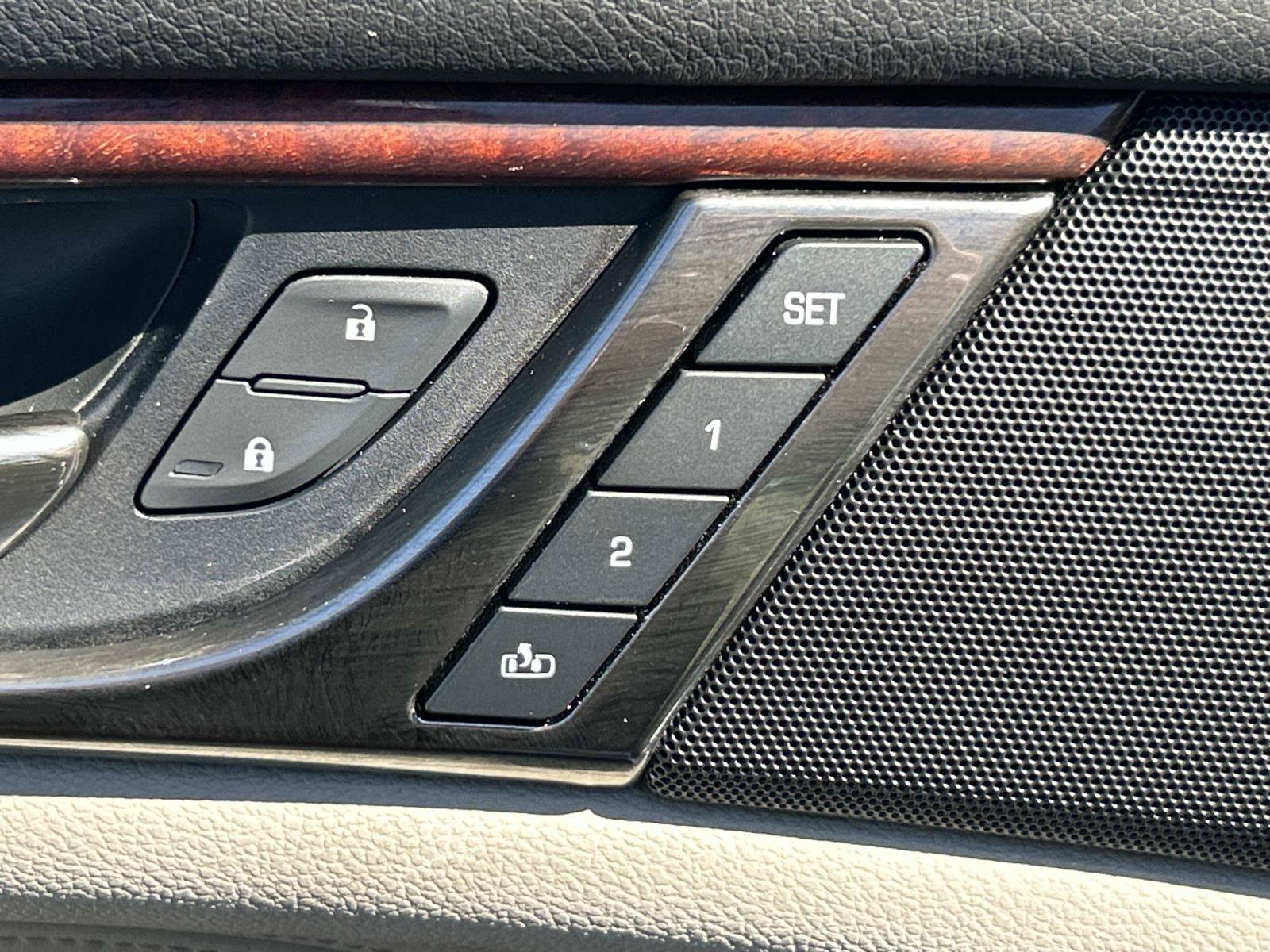 Used 2017 Cadillac CTS Sedan RWD image 28
