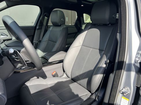 New 2025 Land Rover Range Rover Velar Dynamic SE image 20