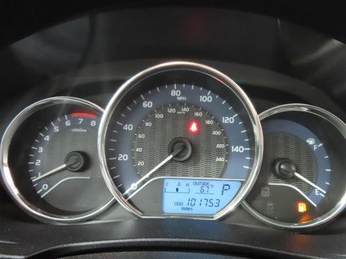 Used 2015 Toyota Corolla LE Premium image 21