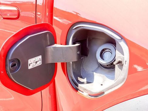 Used 2024 GMC Canyon Elevation w/ Trailering Package image 13