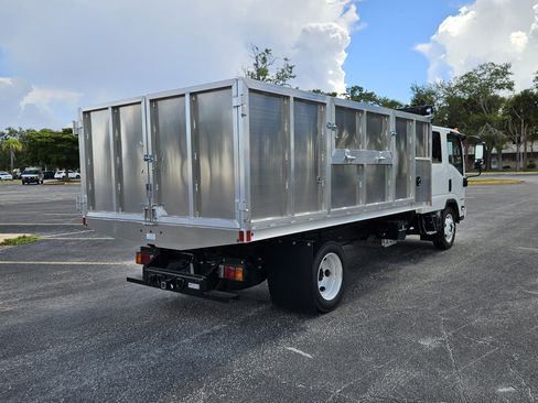 New 2025 Chevrolet Low Cab Forward image 7