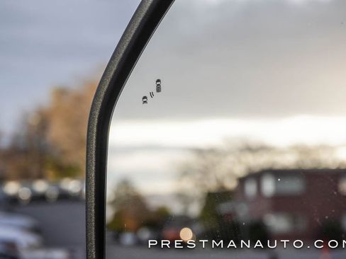 Used 2025 Ford F250 Lariat w/ Chrome Package image 32