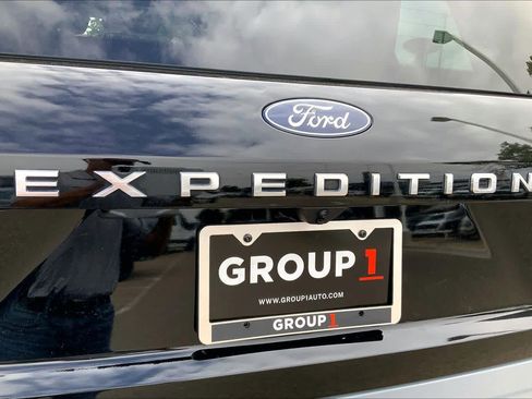 Used 2025 Ford Expedition Active RWD image 33