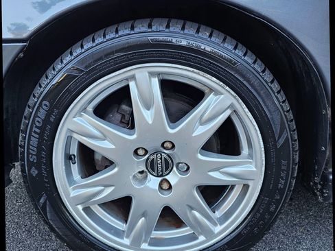 Used 2005 Volvo S60 2.5T image 23