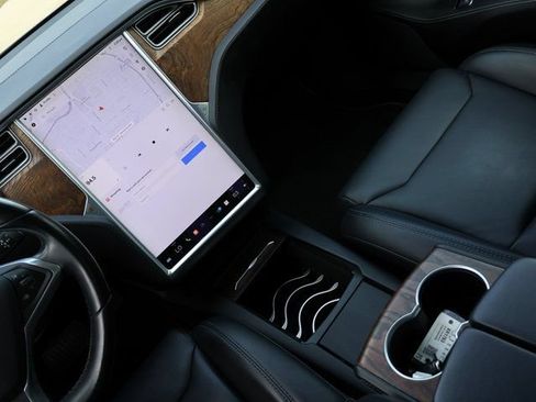 Used 2018 Tesla Model S 75D AWD/4WD image 23