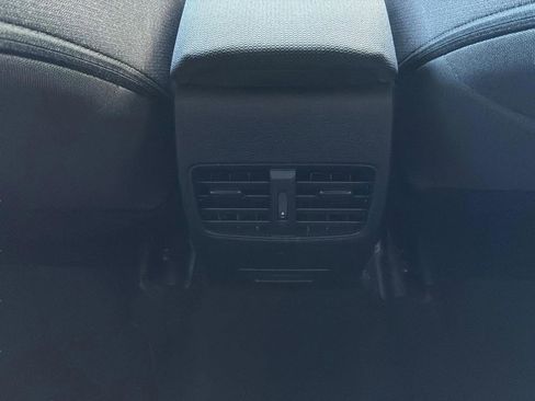 Used 2024 Toyota Corolla Cross AWD Hybrid image 9