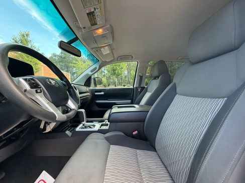 Used 2014 Toyota Tundra SR5 w/ SR5 Upgrade Package AWD/4WD image 14