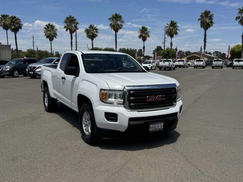 Used 2018 GMC Canyon W/T w/ Convenience Package RWD image 3
