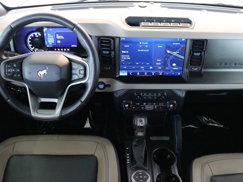 Used 2021 Ford Bronco Wildtrak image 19