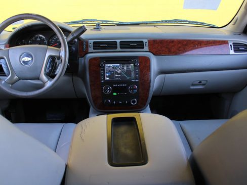 Used 2012 Chevrolet Tahoe LTZ RWD image 31