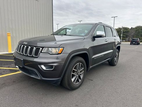 Used 2020 Jeep Grand Cherokee Limited image 3