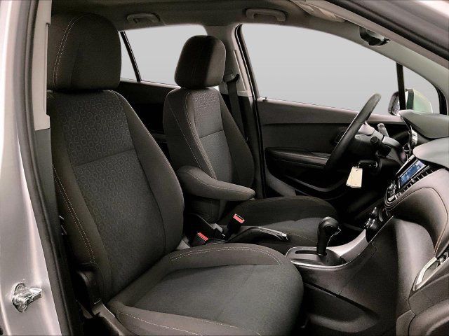 Used 2018 Chevrolet Trax LS AWD/4WD image 7